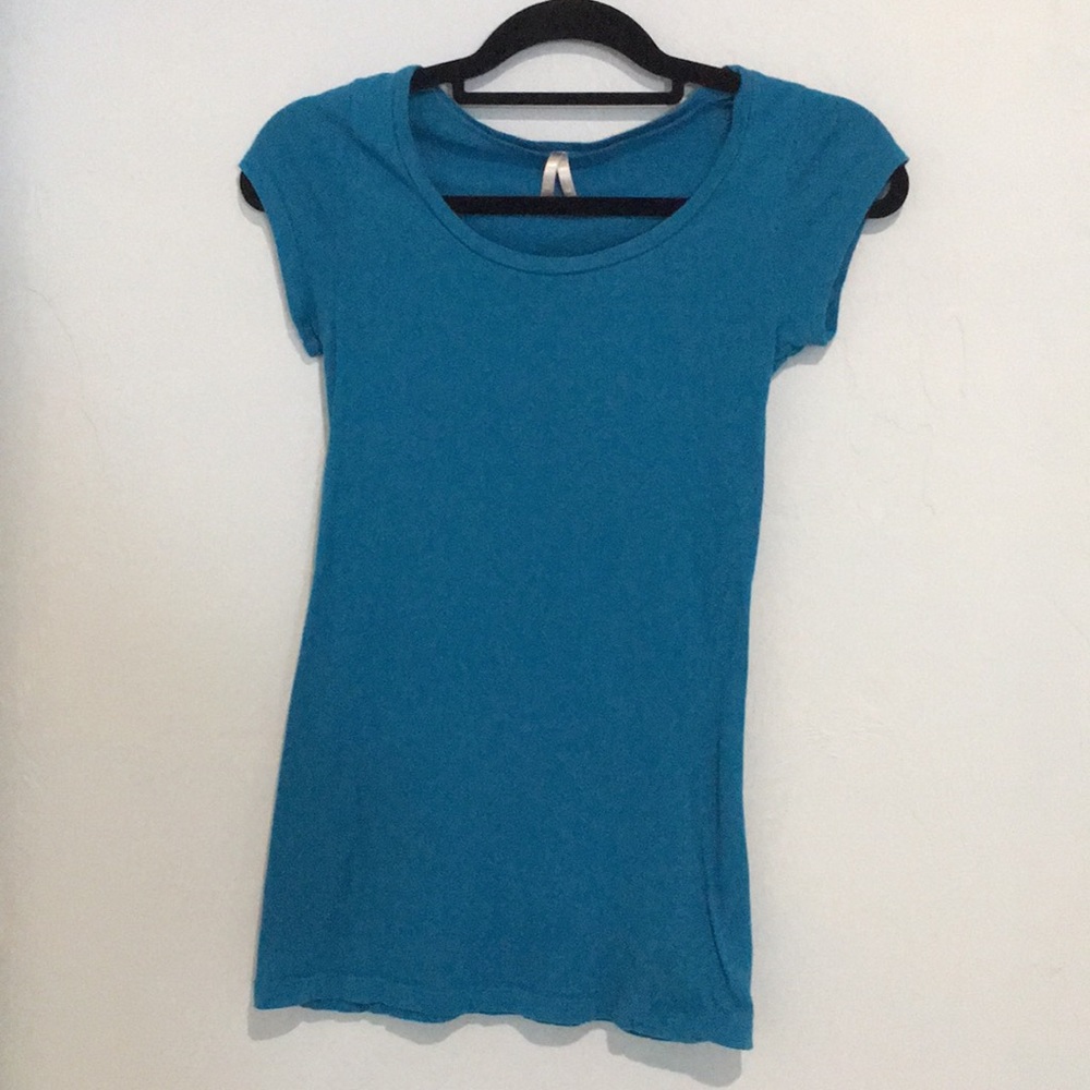 Tee shirt